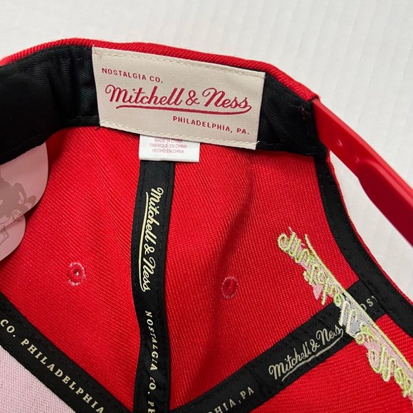 New Brooklyn Nets Mitchell & Ness Hat Reverse Grinch Team Snapback HWC Red Cap - Picture 12 of 16